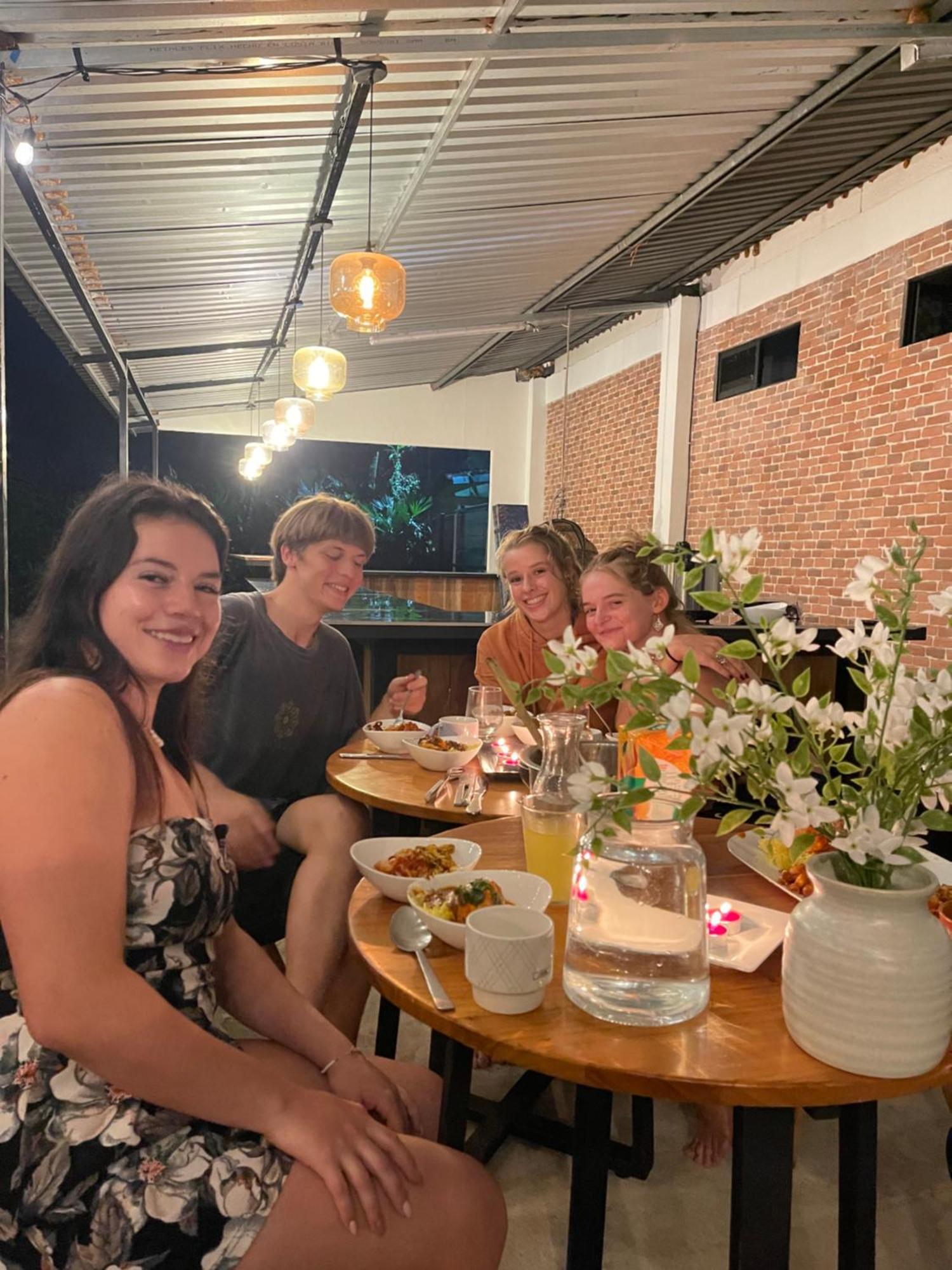Asha Hostel La Fortuna ภายนอก รูปภาพ